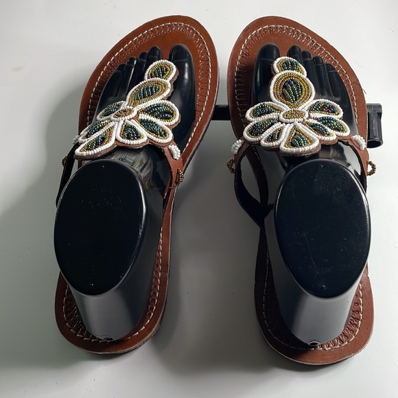 Beautiful Masai Slippers - Picture 2 of 4